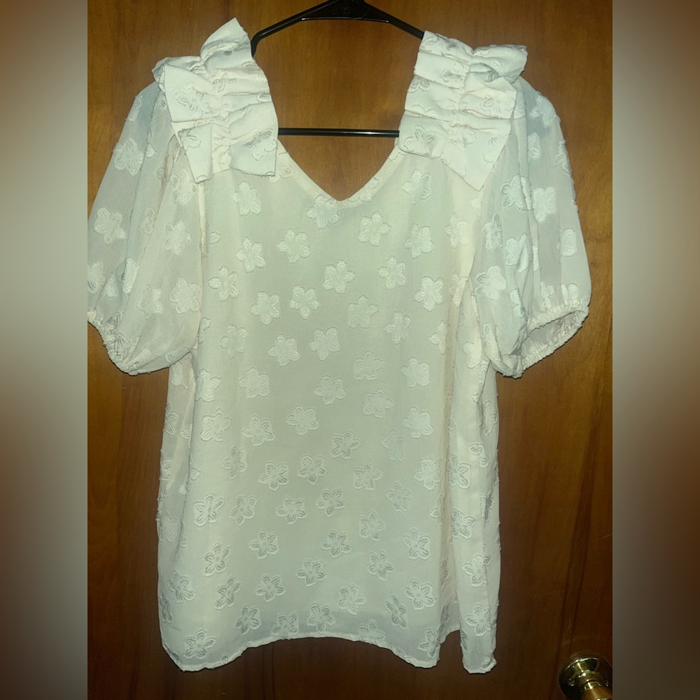 Entro Cream Ruffled Blouse - Picture 3 of 4